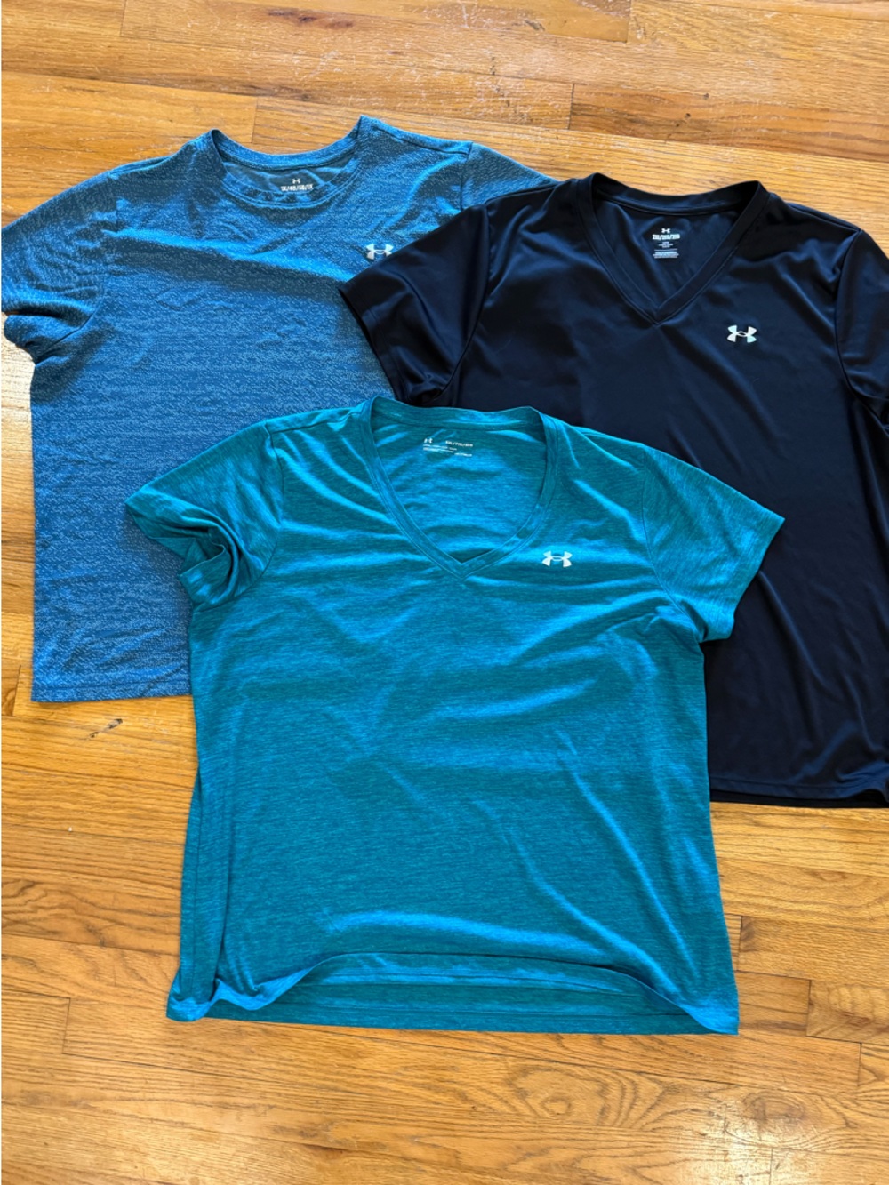 Set of FOUR Women’s Under Armour tops